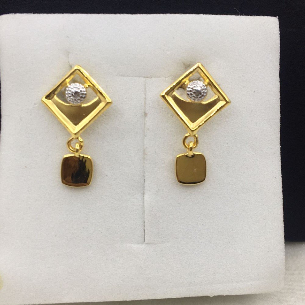 18k Yellow Gold Unique Design Earrings