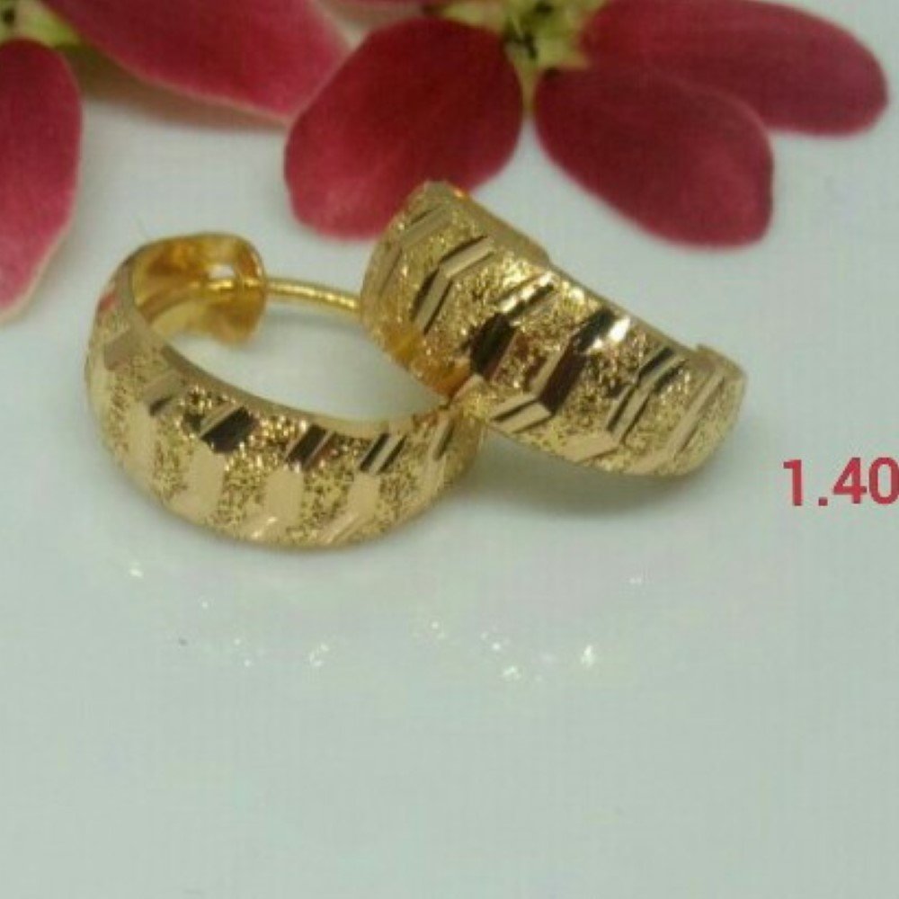18K Gold light weight Design Earrings